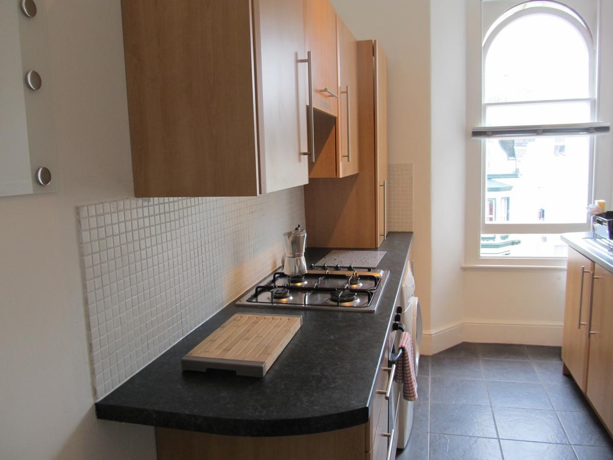 פלימות' The Beatnik, Victorian Townhouse Apartment With Parking מראה חיצוני תמונה